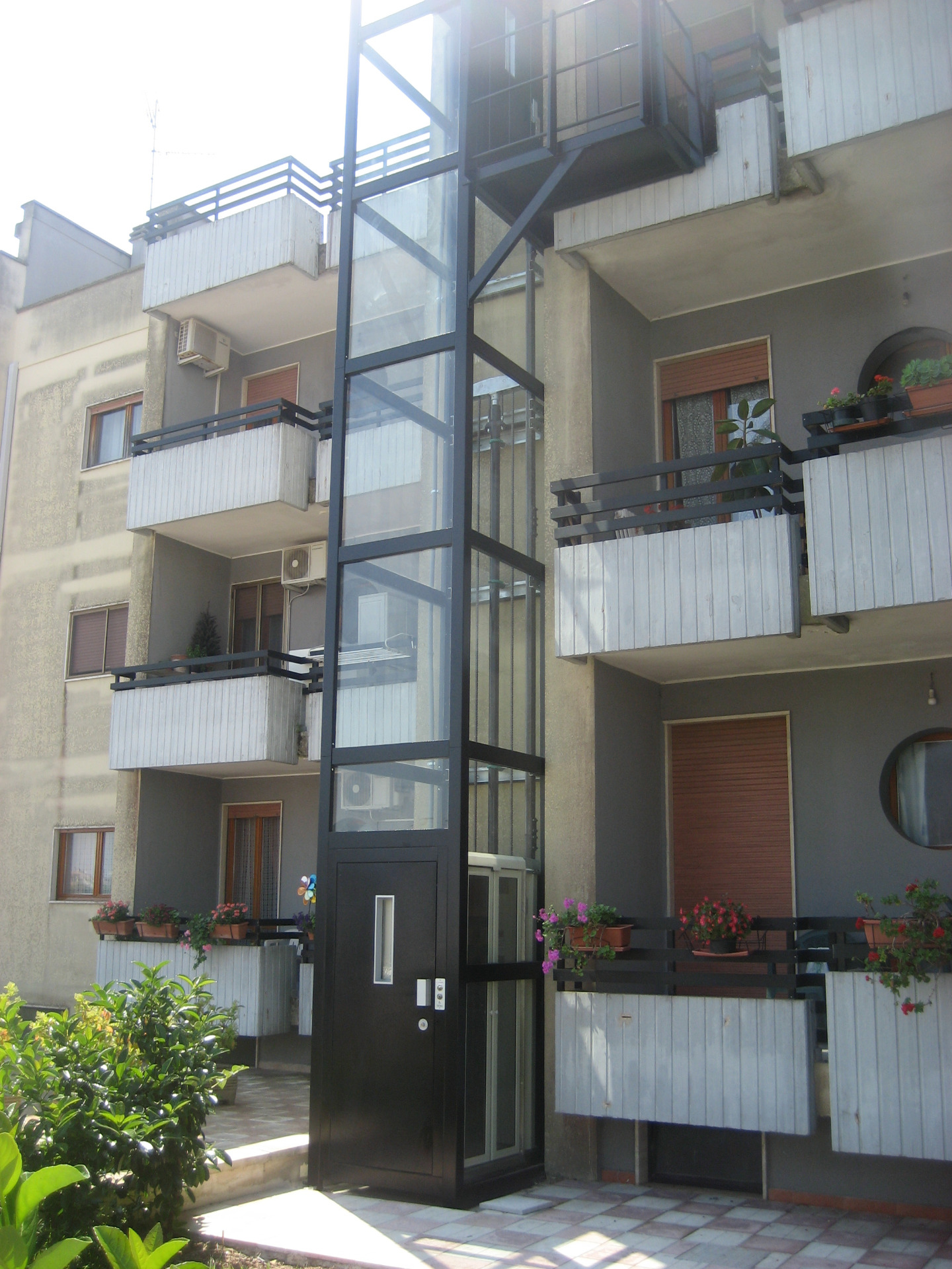 miniascensore con castelletto